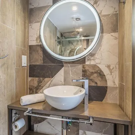 Cozy In The Heart Of Paceville -olo Living By Sf Homes San Ġiljan