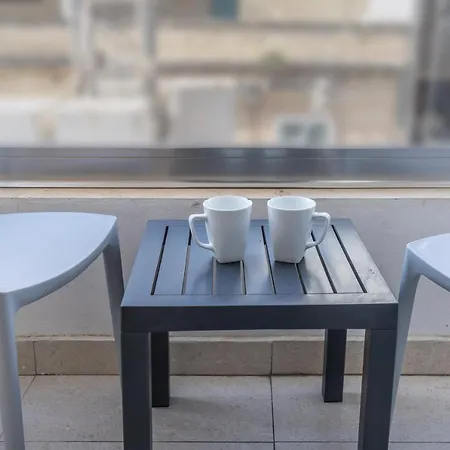 Cozy In The Heart Of Paceville -olo Living By Sf Homes